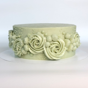 20cm taart met groene decoratie